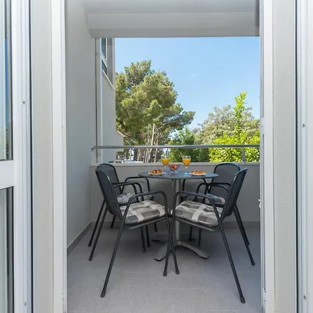Apartment M&a