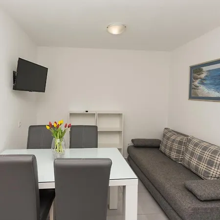 M&a Apartment *