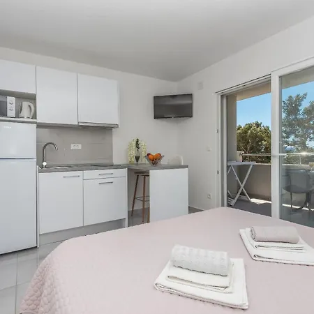 M&a Apartment *