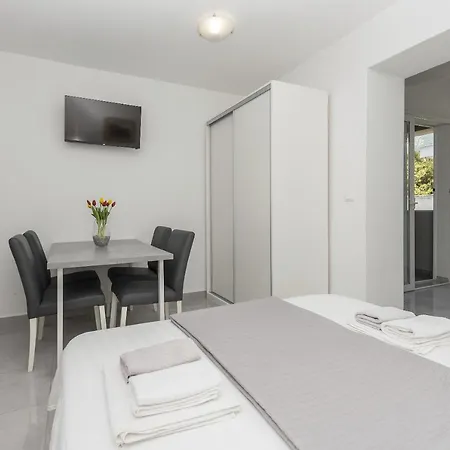 M&a Apartment *