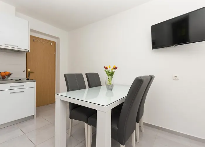 M&a Apartman *