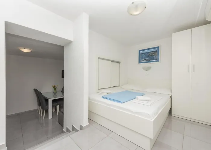 M&a Apartman *
