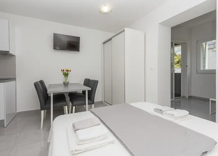 M&a Apartman *
