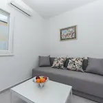 M&a Apartment *
