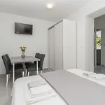 M&a Apartment *