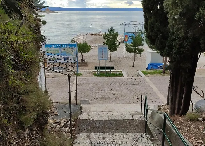 Апартаменты M&a *